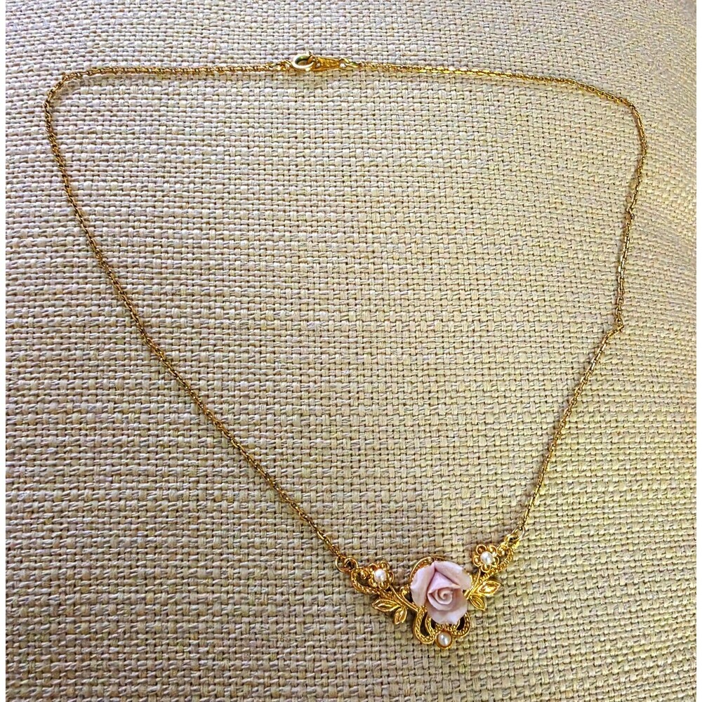 Gold Tone Cable Chain Necklace Pink Rose Flower Charm Pendant Sim Pearl Lobster